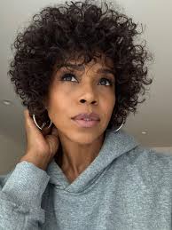 I'm loving my current hair growth journey…🥰❤️. ￼ Am I gonna grow my hair  long again? Absolutely not…long hair is not for me anymore. It doesn't  really suit my personality! 🤷🏽‍♀️