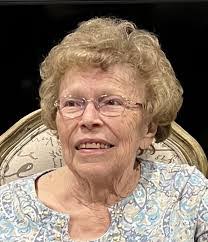 Sandra Kinnamon's Instagram, Twitter & Facebook