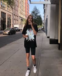 Ganni Street Style Nina Marker Johnson Ubergrossen T Shirt Fashion Style Stylish Love Cute Pho Tshirt Outfits Casual Tshirt Outfit Tshirt Outfit Summer