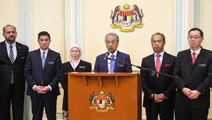 Gaji tki malaysia ini banyak yang penasaran. Gaji Menteri Kabinet Malaysia Dipotong 10 Persen