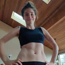 — amanda knox (@amandaknox) july 29, 2021 Amanda Knox On Twitter Quarantips From A Formerly Incarcerated Woman Quarantip 1 How Do You Think I Got Deez Abs Sit Ups For Days Best Yourself Am I Right Lifeafterten Https T Co Wkyhark9sg
