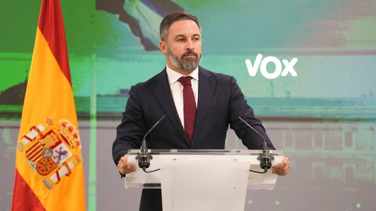 Santiago Abascal critica a Feijóo por no apoyar la moción de censura contra  Sánchez: "Últimamente se equivoca siempre"