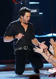 Birds Need Bees And Ice Needs Whiskey Image And Video Hosting By Tinypic Luke Bryan Luke Bryan Pictures Singer