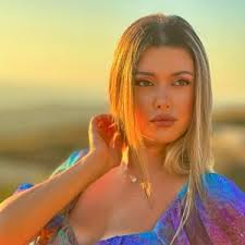 Joyce E. Fares (@joyceefares)