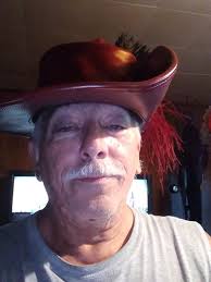 Looking for the name of the song and the artist. Let's go walking in the  park goosing statues in the dark if Joan of art can take it why can't you..  well