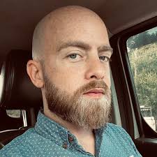 Justin Tenbroeck's Instagram, Twitter & Facebook