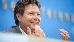 51 prozent finden es gut, dass das. Grune Starkste Kraft In Umfrage Wird Robert Habeck Der Nachste Kanzler