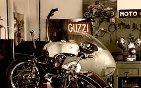 Moto Guzzi Wallpaper Jpg 1600 1000 Moto Guzzi Moto Guzzi Motorcycles Motorcycle Garage