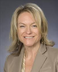 Shelly Powell's Instagram, Twitter & Facebook