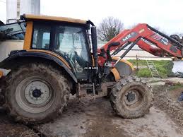 Valtra N82 Tractor
