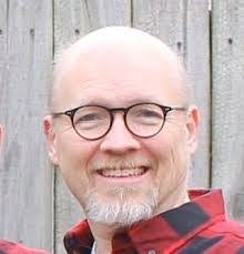 Lee Maines's Instagram, Twitter & Facebook