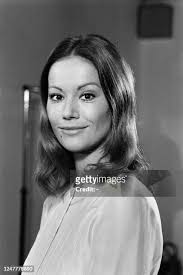 24 fotos e imágenes de alta resolución de Claudine Little