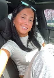 Lea Myers's Instagram, Twitter & Facebook