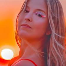 Hillary Flowers (@hillaryflowersmusic) • Facebook