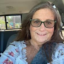 Are there any alumni from the class of 1968 in this group?