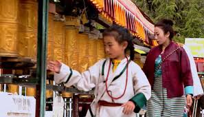 Tibetan Clothing: 9 Features Unveiling ...