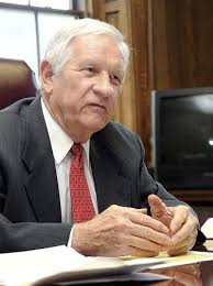 Justice Warren McGraw to be honored Lifetime Service Award