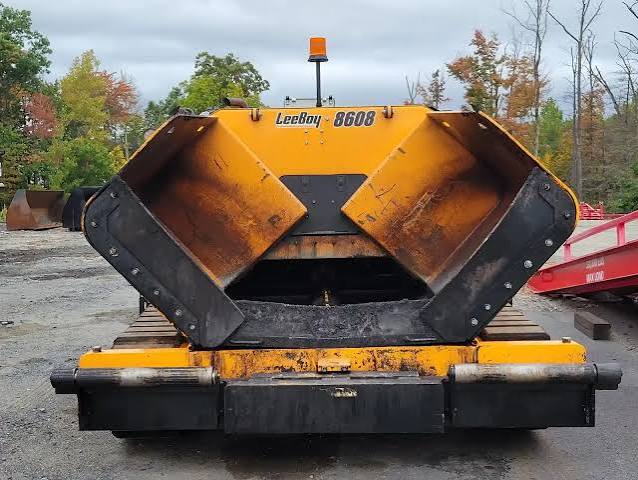 Leeboy 8608 Asphalt Paver