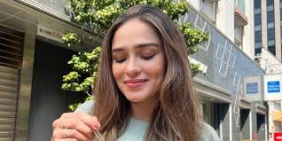 Potret Cantik Yasmine Wildblood di Jepang, Ibu 3 Anak yang Terlihat Bak ABG