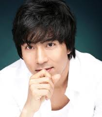 Lý Nhã Kỳ đi xe sang ra đón tài tử Han Jae Suk ở sân bay