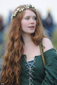 Medieval Redhead Medieval Hairstyles Red Hair Long Hair Styles