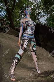 New York - 26. Juli: Nackte Models, Nehmen Künstler Nach New York City  Straßen Während Der Ersten Offiziellen Body Painting Ereignis, Das Künstler  Andy Golub Am 26. Juli 2014 In New York