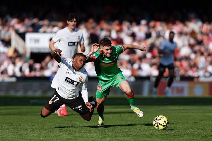 Valencia 1 - 0 Osasuna: resumen, gol y resultado de LaLiga EA Sports - AS.com