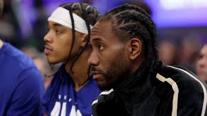 13 people who turned their backs