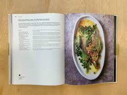 Chef matty matheson (left), chef julio guajardo (centre) and chef kate chomyshyn. The Whole Fish Cookbook New Ways To Cook Eat And Think Niland Josh Amazon De Bucher