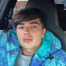 Hey I'm desperately in need of a personal trainer for weight loss. Could  somebody recommend someone good please?