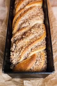 Saftiger Veganer Nusszopf Hefezopf Mit Nuss Fullung Rezept Nusszopf Vegane Kuchenrezepte Susse Brotchen