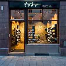 Buying a belt for yourself is a cinch if you can try it on in the store. Tobs Beauty Store Haidhausen Munich Creme Guides