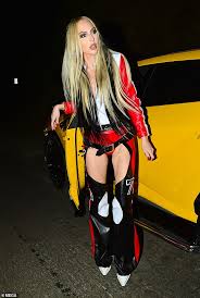 Super angebote für christina aguilera 75ml hier im preisvergleich. Christine Quinn Embodies Christina Aguilera S Iconic Look From The 2002 Dirrty Music Video California News Times