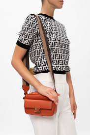 11 oktober 2019 22:05, nur luthfiana hardian. Shoulder Bag With Logo Fendi Vitkac Singapore