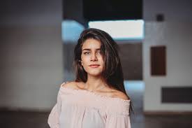 Brown hair color is probably the most intelligent of all. Best 100 Girl With Brown Hair Pictures Download Free Images On Unsplash