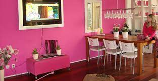 Dekorasi ruang tamu yang tepat akan membuat rumah terasa lebih nyaman. 7 Inspirasi Desain Interior Pink Untuk Kamu Pink Lover Tokopedia Blog