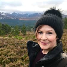 Art Beat: Looking Below The Surface