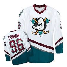 I show you the different sizes, fits, and details of various nhl jerseys: Mighty Ducks Nhl Jersey Throwback Ccm Hockey Men S Fashion Clothes Tops On Carousell