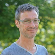 Daniel Hennig's Instagram, Twitter & Facebook