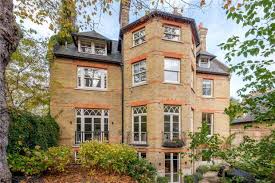 Measuring just under 19,000 sqft, this property is one of the largest mansions in north london. 6 Bedroom Detached House For Sale In London Asking Price 7 500 000
