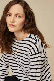 Camiseta Romy Harris Wilson Escote barco