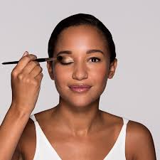 You can look beautiful if you apply eyeshadow correctly. How To Apply Eyeshadow Superdrug