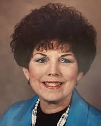 Renee Nault's Instagram, Twitter & Facebook