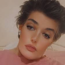 Giant Malaysian Katydid is a species of carnivorous giant katydid. It is  one of the largest insects in the world. This is its sound 😮