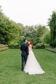 There is a lot of creativity and skills to prepare beautifully and dream like photos. Which Wedding Photography Style Is Perfect For You Toronto Wedding Photographers