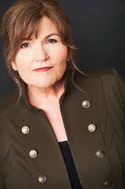 Janet Gill's Instagram, Twitter & Facebook