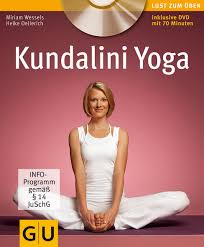 This video is perfect for beginners who want to practice kundalini yoga. Kundalini Yoga Mit Dvd Video Gu Multimedia Korper Geist Seele Wessels Miriam Oellerich Heike Amazon De Bucher