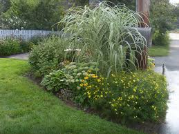 Mailbox Garden End Of Summer Ornamental Grass To Cover Crooked Post Mailbox Garden Mailbox Landscaping House Landscape
