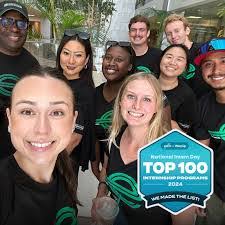 Lisa Cripps's Instagram, Twitter & Facebook