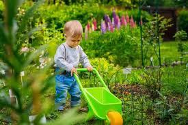 Doch ab wann kann sich ein kind gefahrlos in eine decke kuscheln? Gartenspielzeug Ab 1 Jahr Damit Spielen Kleinkinder Gerne